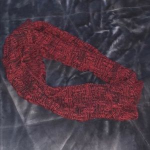 Infinity maroon scarf